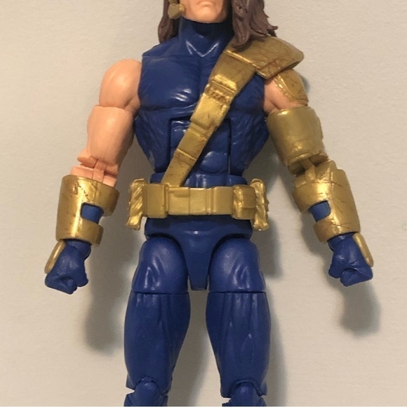 🔥 4/$15 
MARVEL Legends X-Men Cyclops 6-Inch Action Figure 2021 - Picture 3 of 9